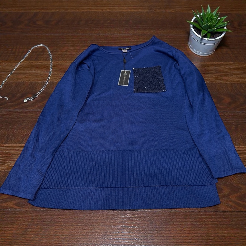 Cable & Gauge Women's Blue Crewneck Sweater with Glitter Pocket